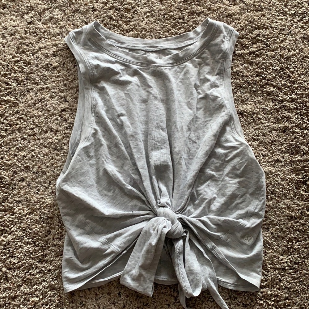 Lululemon cropped tank